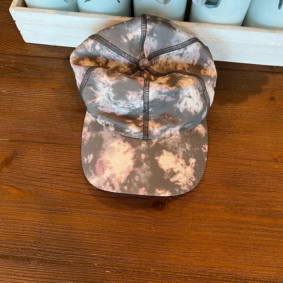 NWOT Lululemon Baller Hat Gray and pink Cap - Picture 9 of 10